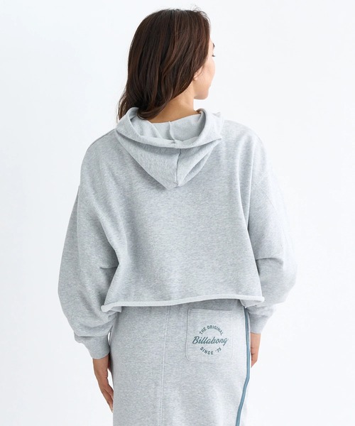 BILLABONG（ビラボン）の「BILLABONG レディース 【SURF CAMP】TRIPLE PALMS SWEAT P パーカー 【LOOSE CROPPED】【2025年秋冬モデル】/ビラボンセットアップ対応クロップド丈パームツリープリントプルオーバーパーカー・フーディー（パーカー・レディース・ヘザーグレー/アイボリー・LARGE/MEDIUM）」の12枚目の写真