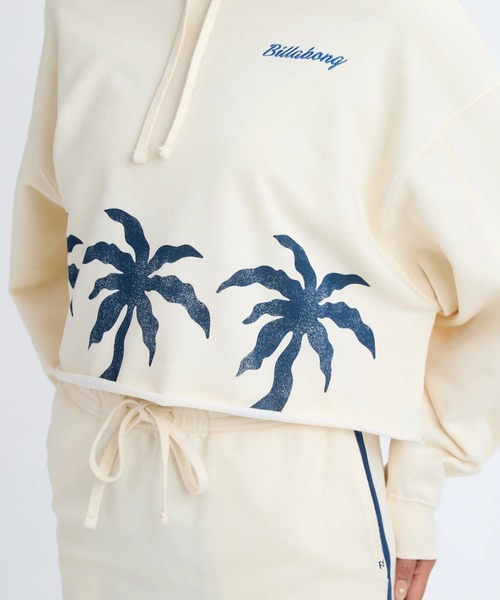 BILLABONG（ビラボン）の「BILLABONG レディース 【SURF CAMP】TRIPLE PALMS SWEAT P パーカー 【LOOSE CROPPED】【2025年秋冬モデル】/ビラボンセットアップ対応クロップド丈パームツリープリントプルオーバーパーカー・フーディー（パーカー・レディース・ヘザーグレー/アイボリー・LARGE/MEDIUM）」の6枚目の写真