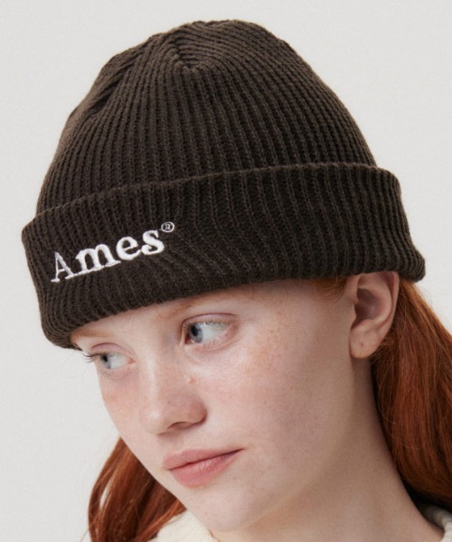 AMESWORLDWIDE(アメスワールドワイド)の「A'GEM/9 × .kom『AMES WORLDWIDE/アメスワールドワイド』BASIC LOGO BEANIE/ベーシックロゴ ビーニー(ニットキャップ/ビーニー・レディース・ホワイト/ブラウン/ピンク/ベージュ/チャコールグレー/ブラック/ライトブルー・FREE)」の8枚目の写真