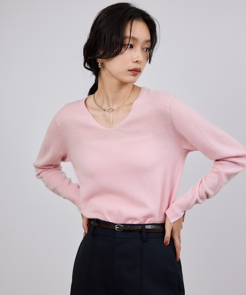 ROPE'（ロペ）の「カシミヤVネックニットプルオーバー（ニット/セーター・レディース・ブラック/ベージュ/ピンク系その他2/レッド/グレー・FREE）」の6枚目の写真