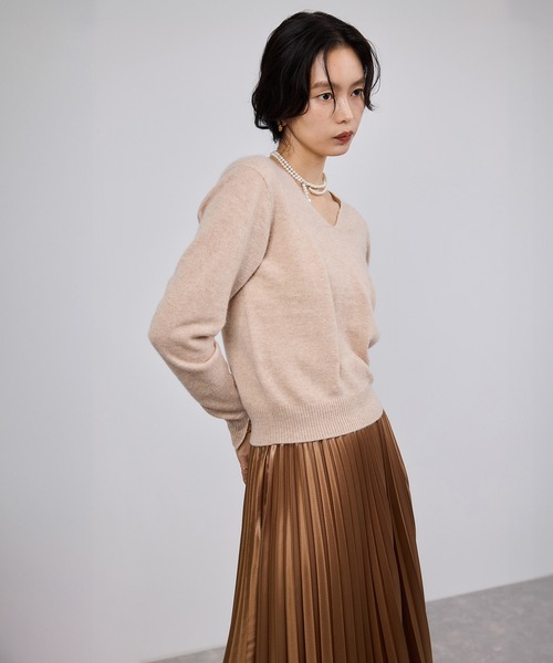 ROPE'（ロペ）の「カシミヤVネックニットプルオーバー（ニット/セーター・レディース・ブラック/ベージュ/ピンク系その他2/レッド/グレー・FREE）」の11枚目の写真