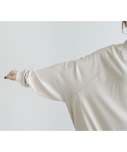 reca（レカ）の「バック刺繍ロゴBIGプルオーバー（Tシャツ/カットソー・レディース・ベージュ/ブラウン/ブラック/グレー系その他/チャコールグレー/グレー系その他2/ラベンダー/ネイビー・FREE）」の12枚目の写真