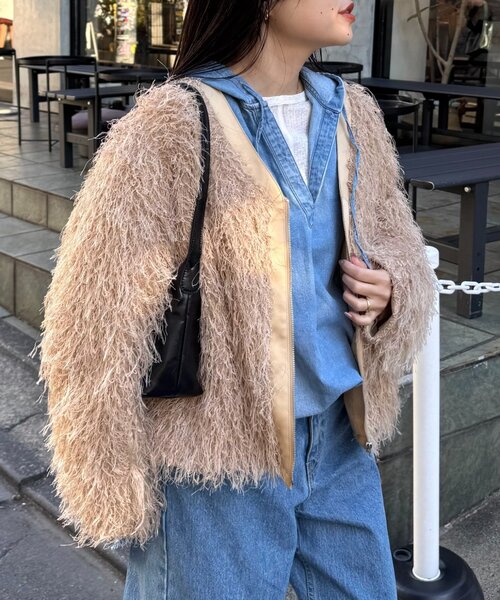 【春まで使える！】VネックフェザーZIPジャケット