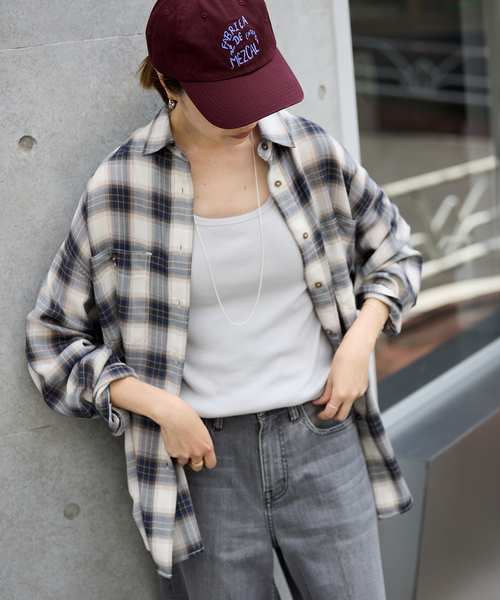 SLOBE IENA(スローブイエナ)の「《WEB・一部店舗限定/追加2》ビエラチェックルーズシャツ(シャツ/ブラウス・レディース・ブラウン/ブルー・FREE)」の2枚目の写真