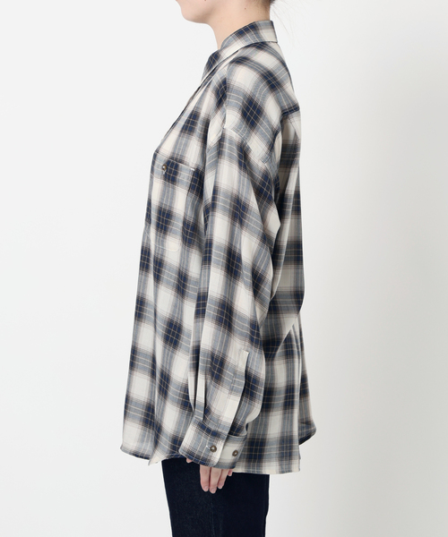 SLOBE IENA(スローブイエナ)の「《WEB・一部店舗限定/追加2》ビエラチェックルーズシャツ(シャツ/ブラウス・レディース・ブラウン/ブルー・FREE)」の5枚目の写真