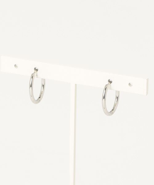 Auntie Rosa Holiday（アンティローザホリデー）の「ナローフープピアス（ピアス（両耳用）・レディース・シルバー/ゴールド・FREE）」の8枚目の写真