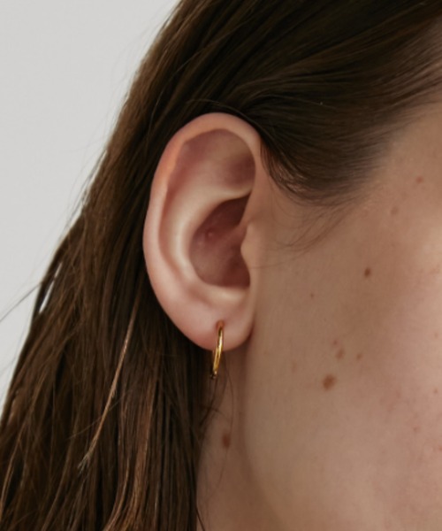 Auntie Rosa Holiday（アンティローザホリデー）の「ナローフープピアス（ピアス（両耳用）・レディース・シルバー/ゴールド・FREE）」の3枚目の写真