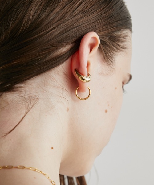 Auntie Rosa Holiday（アンティローザホリデー）の「ナローフープピアス（ピアス（両耳用）・レディース・シルバー/ゴールド・FREE）」の5枚目の写真