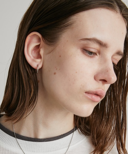 Auntie Rosa Holiday（アンティローザホリデー）の「ナローフープピアス（ピアス（両耳用）・レディース・シルバー/ゴールド・FREE）」の6枚目の写真