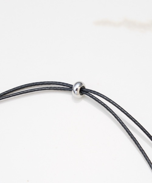 PAPILLONNER(パピヨネ)の「コードネックレス(ネックレス・レディース・アイボリー/ブラック・FREE)」の8枚目の写真
