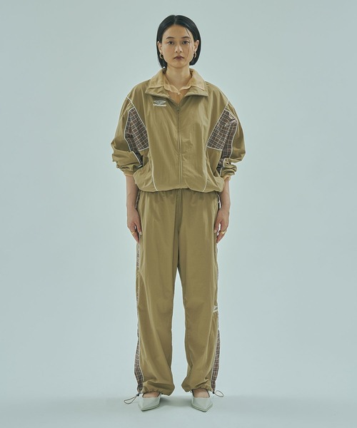 UMBRO（アンブロ）の「(UMBRO × ROSE BUD)NYLON PANTS（その他パンツ・レディース・ブラック/ベージュ・ONE SIZE）」の14枚目の写真