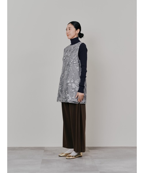 TEVALT(ヴァレット)の「ベルト付レーストップス(Tシャツ/カットソー・レディース・ブラウン/ライトグレー・38)」の8枚目の写真