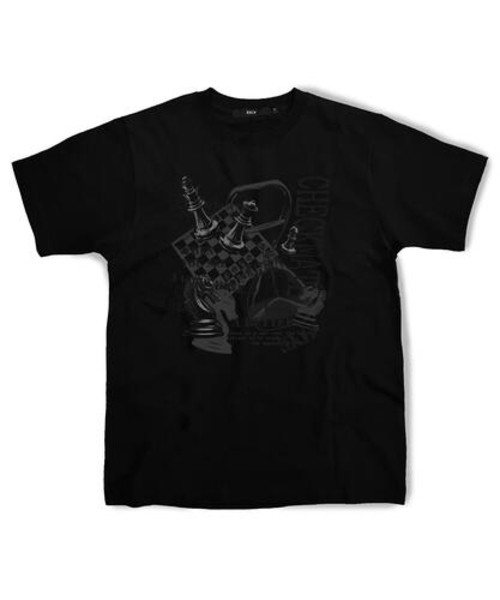 ESCAPEFROM(エスケープフロム)の「チェスオンザボードTシャツブラック(Tシャツ/カットソー・レディース・その他・SMALL/MEDIUM/LARGE)」の2枚目の写真