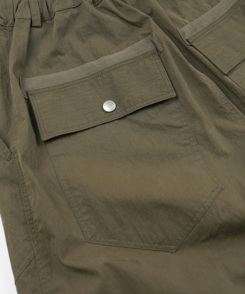 FRIZMWORKS（フリズムワークス）の「FOLD FATIGUE WIDE PANTS _ OLIVE（その他パンツ・メンズ・その他・LARGE/X-LARGE/SMALL/MEDIUM）」の7枚目の写真