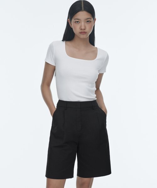 MUSINSA STANDARD WOMAN（ムシンサスタンダードウーマン）の「ウィメンズコットンワイドバミューダショーツ[ブラック]（その他パンツ・レディース・その他・30/24/25/26/27/28/29）」の2枚目の写真