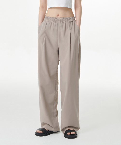 MUSINSA STANDARD WOMAN（ムシンサスタンダードウーマン）の「[クールタンダード] ウィメンズ ワン タック ワイド バンディング スラックス [ライトベージュ]（スラックス・レディース・その他・34/32/30/31/24/25/26/27/28/29）」の2枚目の写真