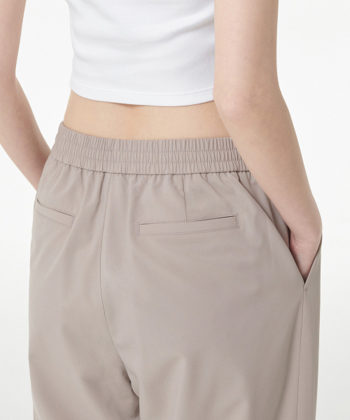 MUSINSA STANDARD WOMAN（ムシンサスタンダードウーマン）の「[クールタンダード] ウィメンズ ワン タック ワイド バンディング スラックス [ライトベージュ]（スラックス・レディース・その他・34/32/30/31/24/25/26/27/28/29）」の6枚目の写真