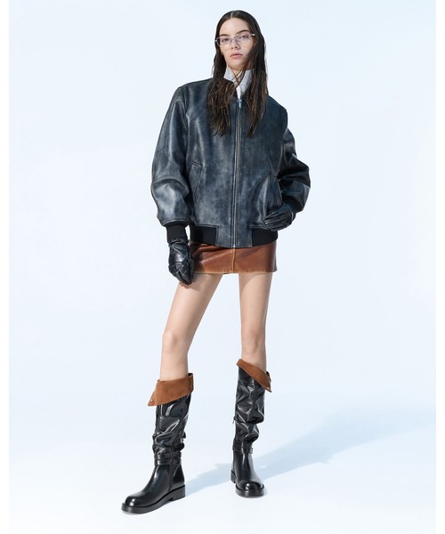 CHARLES & KEITH(チャールズ & キース)の「Ellis エリス ルーチドバックル フォールドオーバー サイハイブーツ(ブーツ・レディース・ブラウン系その他7/ブラック・22.5cm/25.5cm/24.5cm/23.5cm/23cm/25cm)」の22枚目の写真