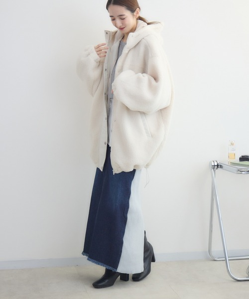 RU.TI.LE(ルチル)の「【RU.TI.LE】ビッグシルエットボアブルゾン(ブルゾン・レディース・モカ/アイボリー・MEDIUM)」の4枚目の写真