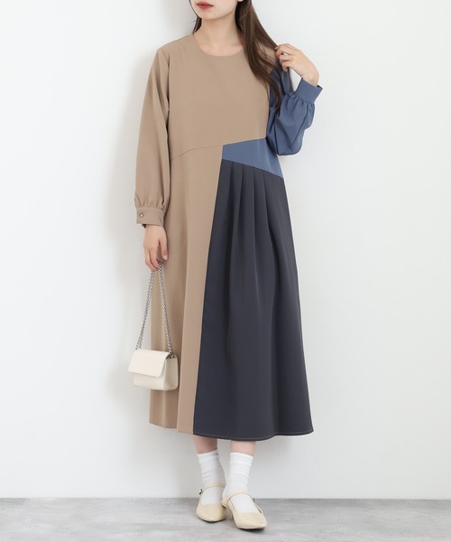 Anna Nicola(アンナニコラ)の「Anna Nicola 配色ワンピース(ワンピース・レディース・ベージュ/ブラック/チャコールグレー・38)」の1枚目の写真