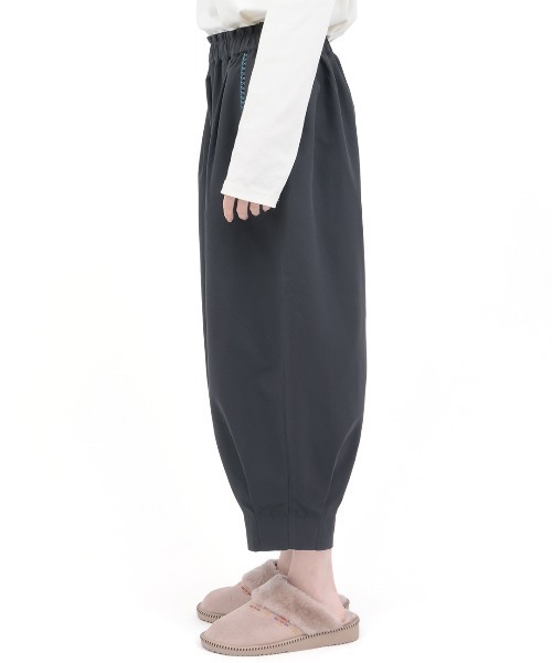 チチカカ（チチカカ）の「ピーチスキンエッグタックパンツ（その他パンツ・レディース・ベージュ/マスタード/その他1/その他2・MEDIUM/LARGE）」の13枚目の写真