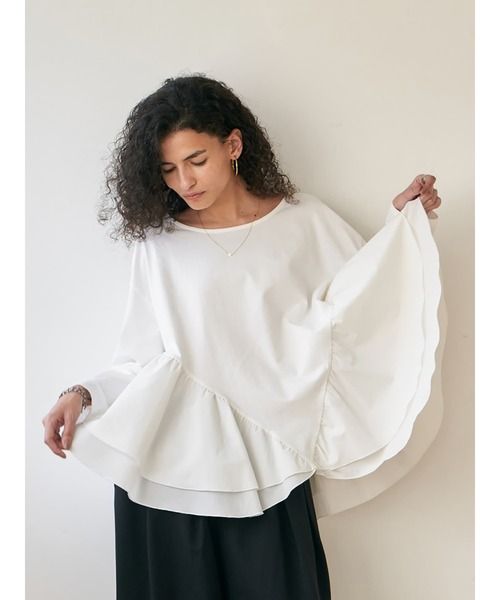 Brown&Street(ブラウンアンドストリート)の「アングルラインぺプラムトップス(Tシャツ/カットソー・レディース・ブラック/オフホワイト・FREE)」の1枚目の写真