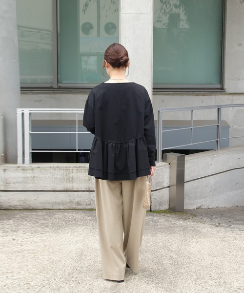 Brown&Street(ブラウンアンドストリート)の「アングルラインぺプラムトップス(Tシャツ/カットソー・レディース・ブラック/オフホワイト・FREE)」の13枚目の写真