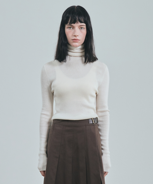 UNIFORM BRIDGE(ユニフォームブリッジ)の「high gauge turtle neck knit(womens) ivory(ニット/セーター・メンズ・その他・SMALL/MEDIUM)」の2枚目の写真