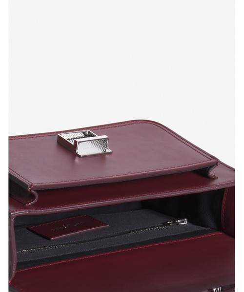 Maison Kitsune（メゾンキツネ）の「CASEY BAG（ショルダーバッグ・レディース・バーガンディー/ブラック・U）」の9枚目の写真