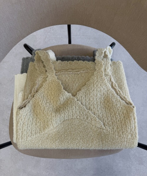nananamoe(ナナナモエ)の「scallop cache-coeur knit cami(ニット/セーター・レディース・グレー/アイボリー/ベージュ系その他・FREE)」の3枚目の写真