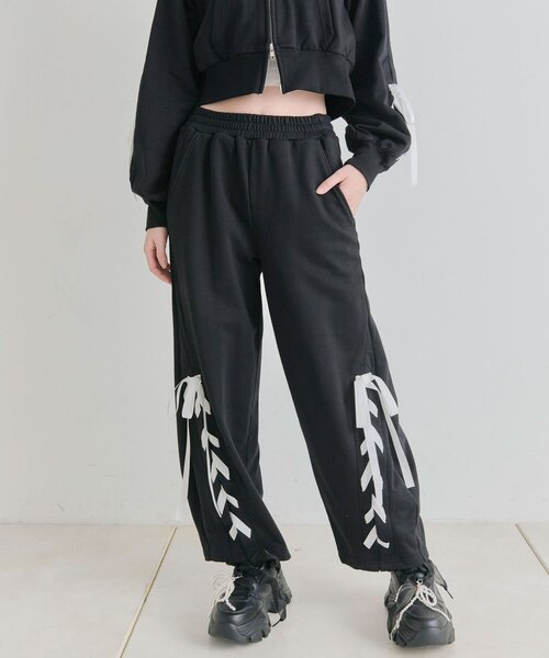 OLIVE des OLIVE(オリーブデオリーブ)の「レースアップバレルレッグパンツ(スウェットパンツ・レディース・ピンク/トップグレー/ブラック/ミント・FREE)」の12枚目の写真