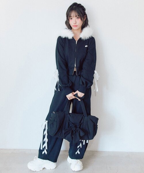 OLIVE des OLIVE(オリーブデオリーブ)の「レースアップバレルレッグパンツ(スウェットパンツ・レディース・ピンク/トップグレー/ブラック/ミント・FREE)」の15枚目の写真