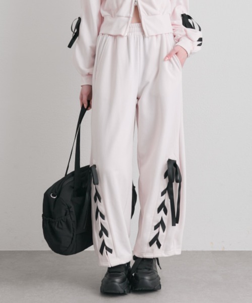 OLIVE des OLIVE（オリーブデオリーブ）の「【セットアップ対応】レースアップバレルレッグパンツ（スウェットパンツ・レディース・ブラック/トップグレー/ピンク/ミント・FREE）」の16枚目の写真