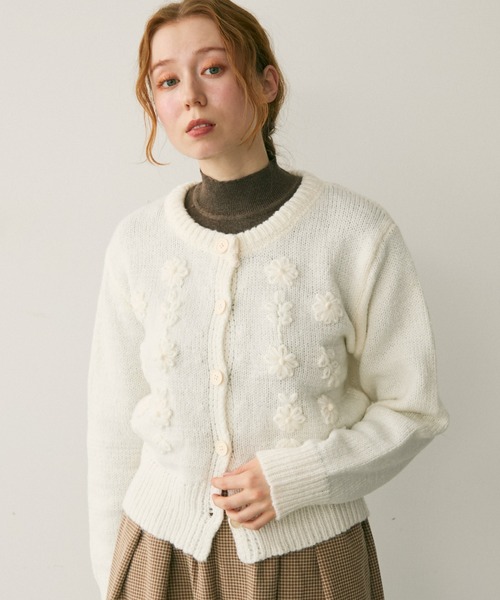 Crisp(クリスプ)の「フラワー刺繍ニットカーディガン(カーディガン/ボレロ・レディース・イエロー/ホワイト・FREE)」の17枚目の写真