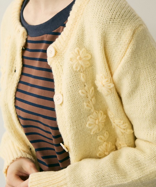Crisp(クリスプ)の「フラワー刺繍ニットカーディガン(カーディガン/ボレロ・レディース・イエロー/ホワイト・FREE)」の11枚目の写真