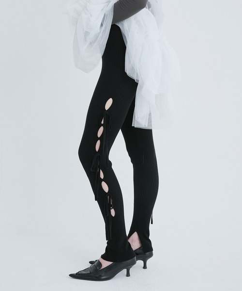 SORIN(ソリン )の「Ribbon Eyelet Leggings/リボンアイレットレギンス(その他パンツ・レディース・レッド/ホワイト/ブラック・38)」の2枚目の写真