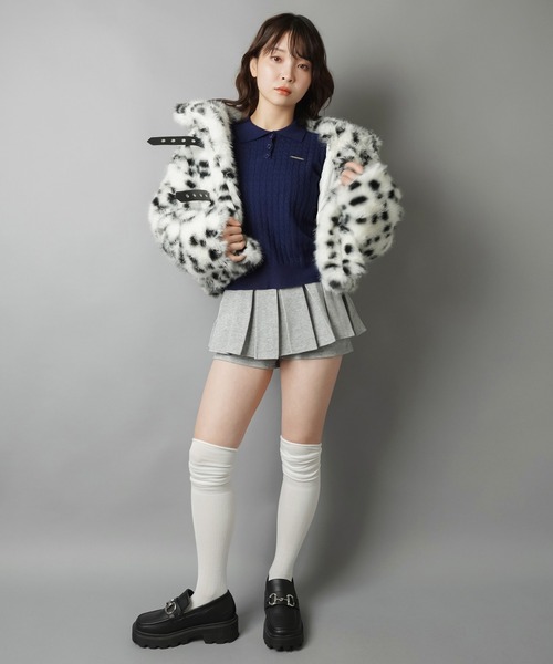 SPINNS（スピンズ）の「きちんと見えなのに気張らない 細ケーブルポロニット（ニット/セーター・レディース・レッド/ネイビー/グレー・ONESIZE）」の15枚目の写真