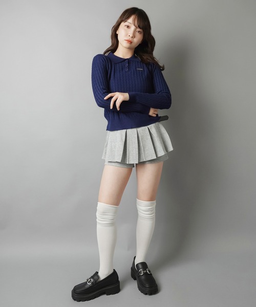 SPINNS（スピンズ）の「きちんと見えなのに気張らない 細ケーブルポロニット（ニット/セーター・レディース・レッド/ネイビー/グレー・ONESIZE）」の20枚目の写真
