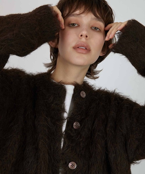 LA PEAU DE GEM（ラポドゥジェム）の「【LA PEAU DE GEM】luxe shaggy c/n cardigan/リュクスシャギーカーディガン（カーディガン/ボレロ・レディース・グレー/ブラウン・FREE）」の11枚目の写真