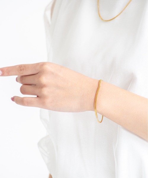 TOM WOOD(トムウッド)の「【TOMWOOD(トムウッド)】Curb Bracelet M Gold ゴールドチェーンブレスレット(ブレスレット・レディース・ゴールド・6.5inch/7inch/7.5inch/8.5inch)」の19枚目の写真