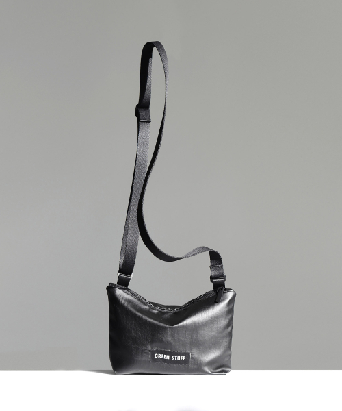 GREEN STUFF(グリーンスタッフ)の「handy bag Z1 - matte stone black S(メッセンジャーバッグ・レディース・その他・FREE)」の1枚目の写真