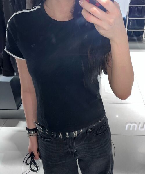MUSINSA STANDARD WOMAN（ムシンサスタンダードウーマン）の「ウィメンズスリムレーストラックTシャツ[ブラック/アイボリー]（Tシャツ/カットソー・レディース・その他・SMALL/MEDIUM/X-SMALL/LARGE）」の4枚目の写真
