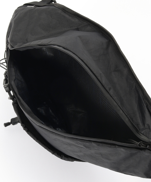SEALSON(シールソン)の「SEALSON x114 SR2 GRAB BAG(ショルダーバッグ・メンズ・ブラック・FREE)」の4枚目の写真