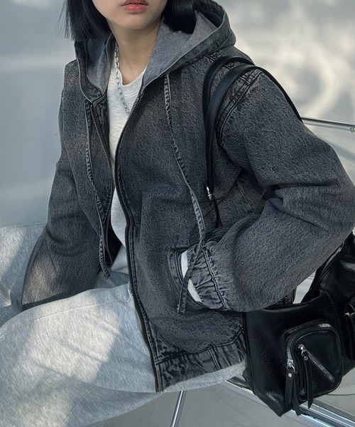 AS KNOW AS plus（アズノゥアズプラス）の「○フード付き ゆるっとビッグサイズ デニムブルゾン 【UNISEX ITEM】（デニムジャケット・レディース・ブルー/ブラック/ネイビー・FREE）」の16枚目の写真