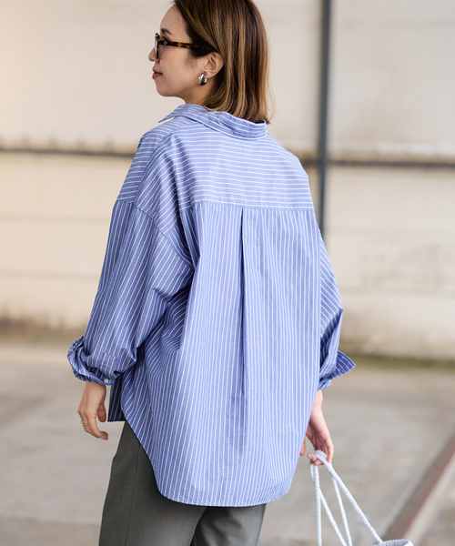 FRAMeWORK(フレームワーク)の「BLUE STRIPE オーバーシャツ(シャツ/ブラウス・レディース・ブルー/サックスブルー/ネイビー・FREE)」の17枚目の写真