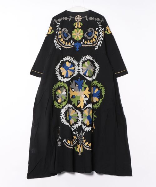 チャイハネ(チャイハネ)の「【チャイハネ】エルジャン刺繍カシュクールワンピース(ワンピース・レディース・ブルー/ブラック/ホワイト・FREE)」の9枚目の写真