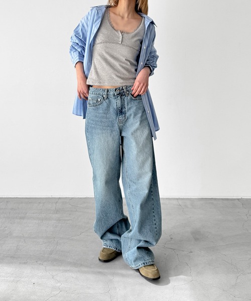 CANAL JEAN(キャナルジーン)の「El mar ローウエストワイドレッグデニムパンツ(デニムパンツ・レディース・ライトインディゴブルー・SMALL/MEDIUM)」の5枚目の写真