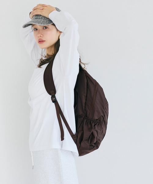 coca（coca）（コカ）の「ポケッタブル縦ファスナーバックパック（バックパック/リュック・レディース・ブラウン/ブラック・ONE SIZE）」の8枚目の写真