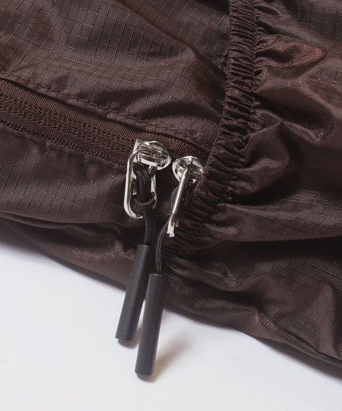 coca（coca）（コカ）の「ポケッタブル縦ファスナーバックパック（バックパック/リュック・レディース・ブラウン/ブラック・ONE SIZE）」の18枚目の写真