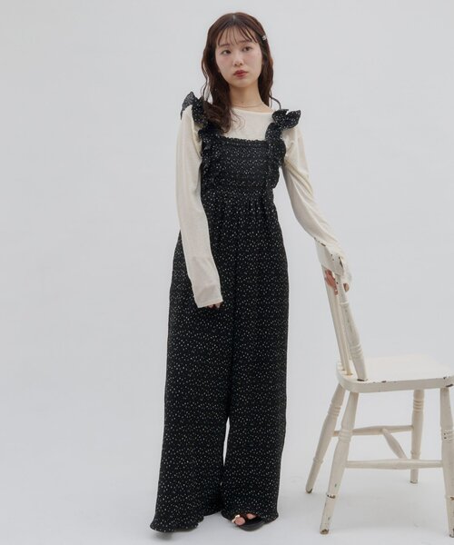 DISCOAT(ディスコート)の「【SS先行予約/umm.】肩フリルサロペット(サロペット/オーバーオール・レディース・ブラック/ライトベージュ/レモンイエロー・FREE)」の1枚目の写真